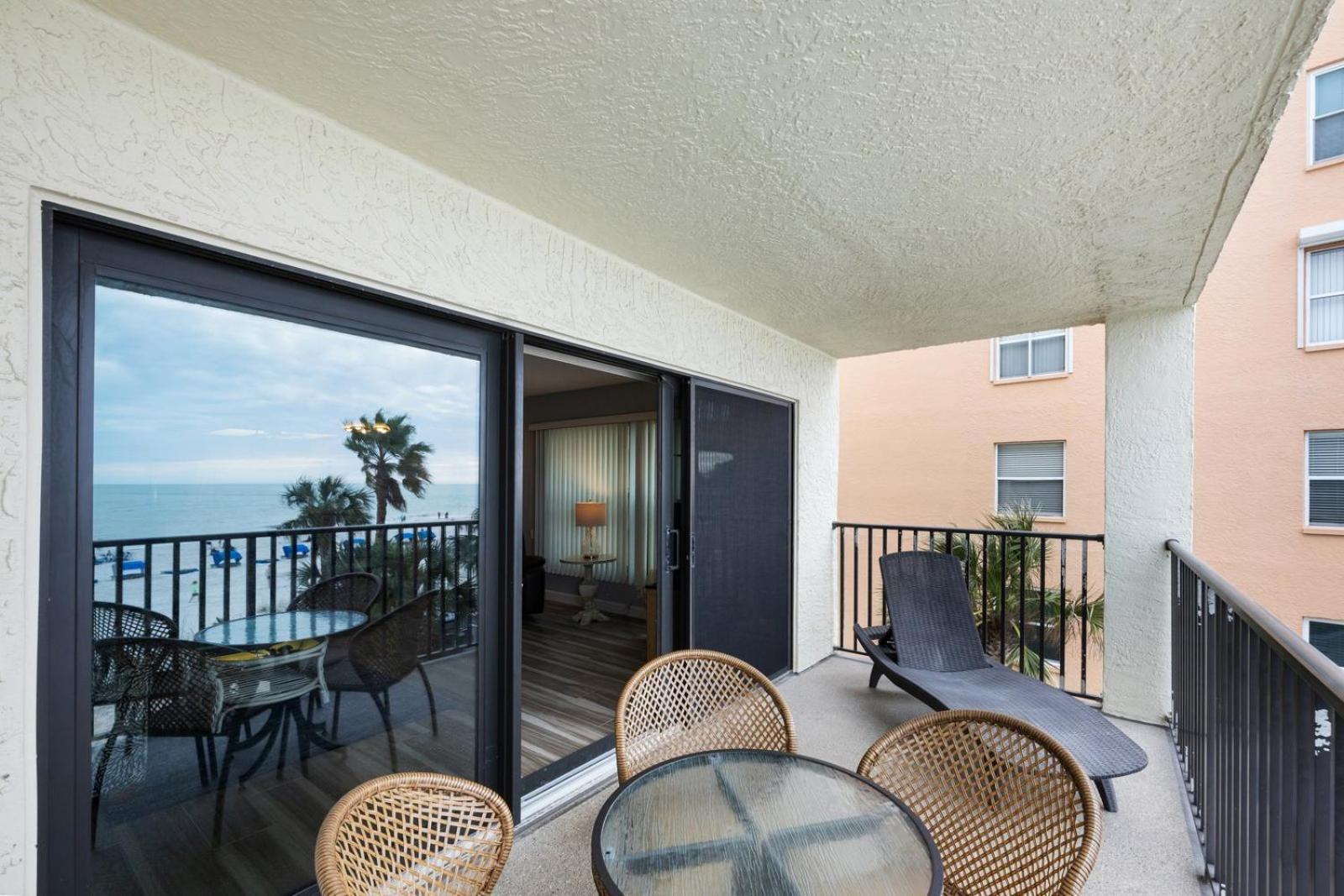 201 Sandy Shores Condos سانت بيتي بيتش المظهر الخارجي الصورة
